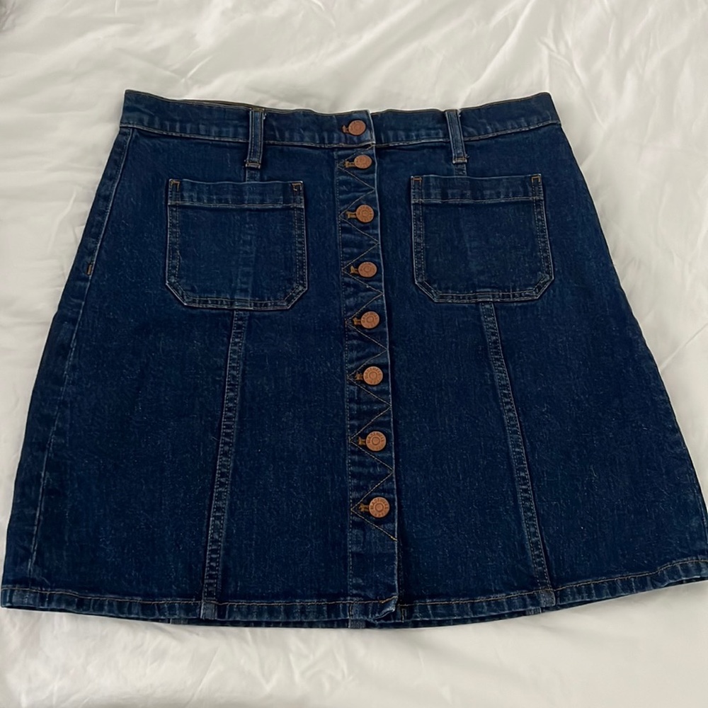 Madewell Denim Button Skirt Size 31 waist